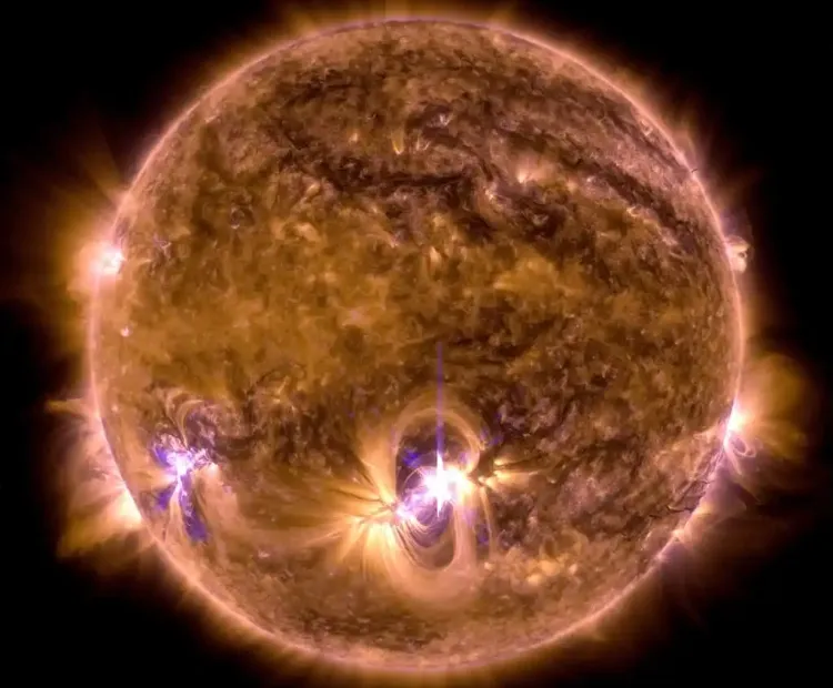 Star | © Double A Studios