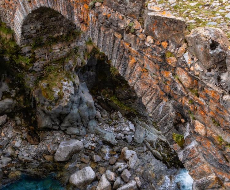 Water under the bridge | © Adriano Anfuso